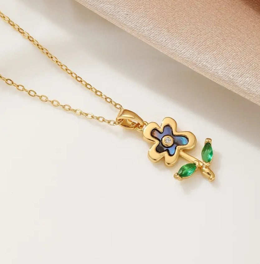 Little flower necklace