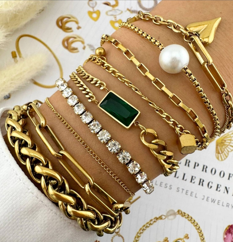 Dafne Tennis Bracelet