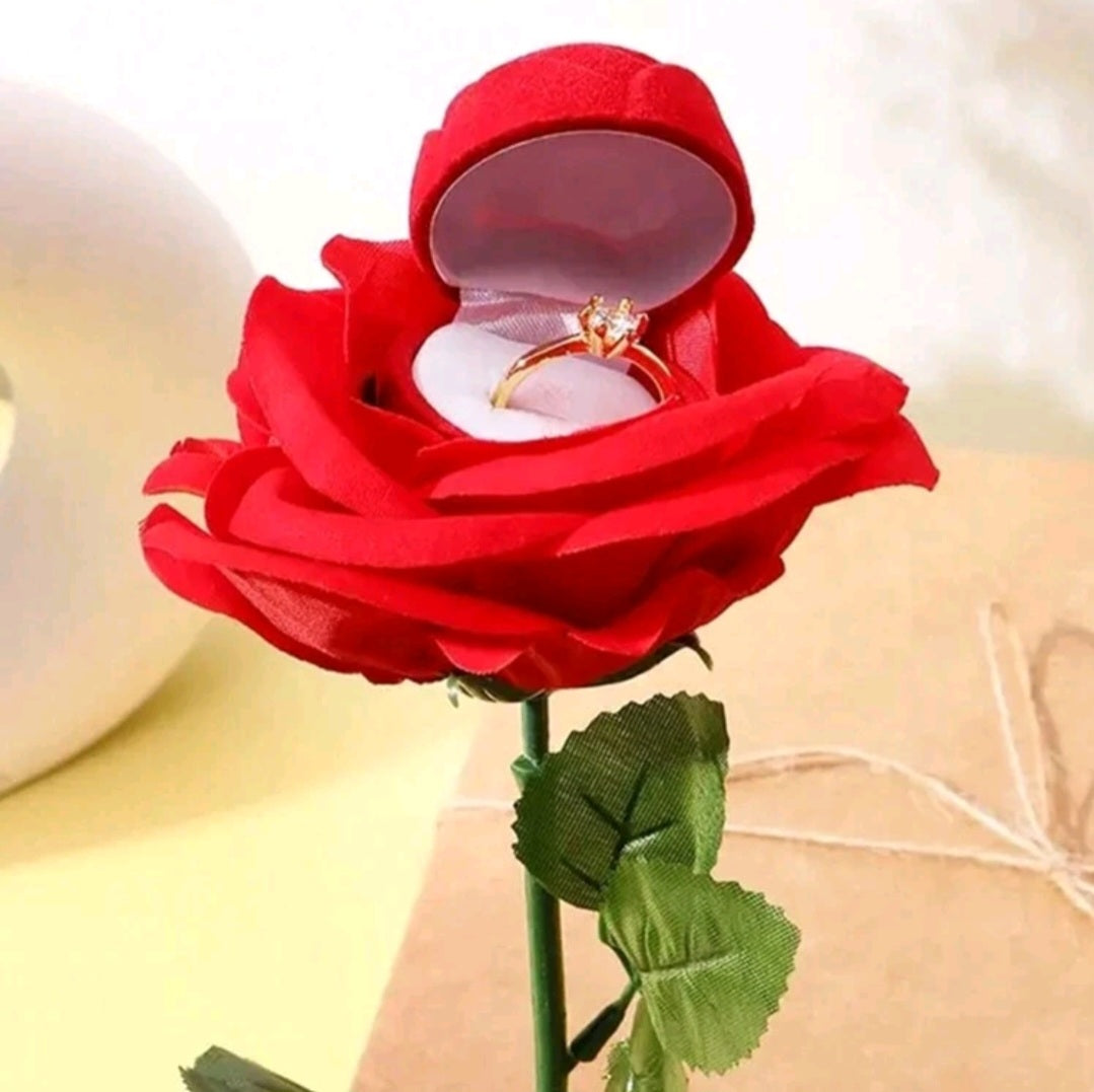 Ring Rose and chocolate holder
