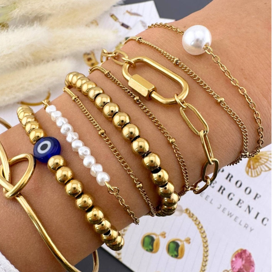 Amelia Pearl Bracelet