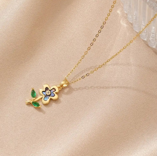 Little flower necklace