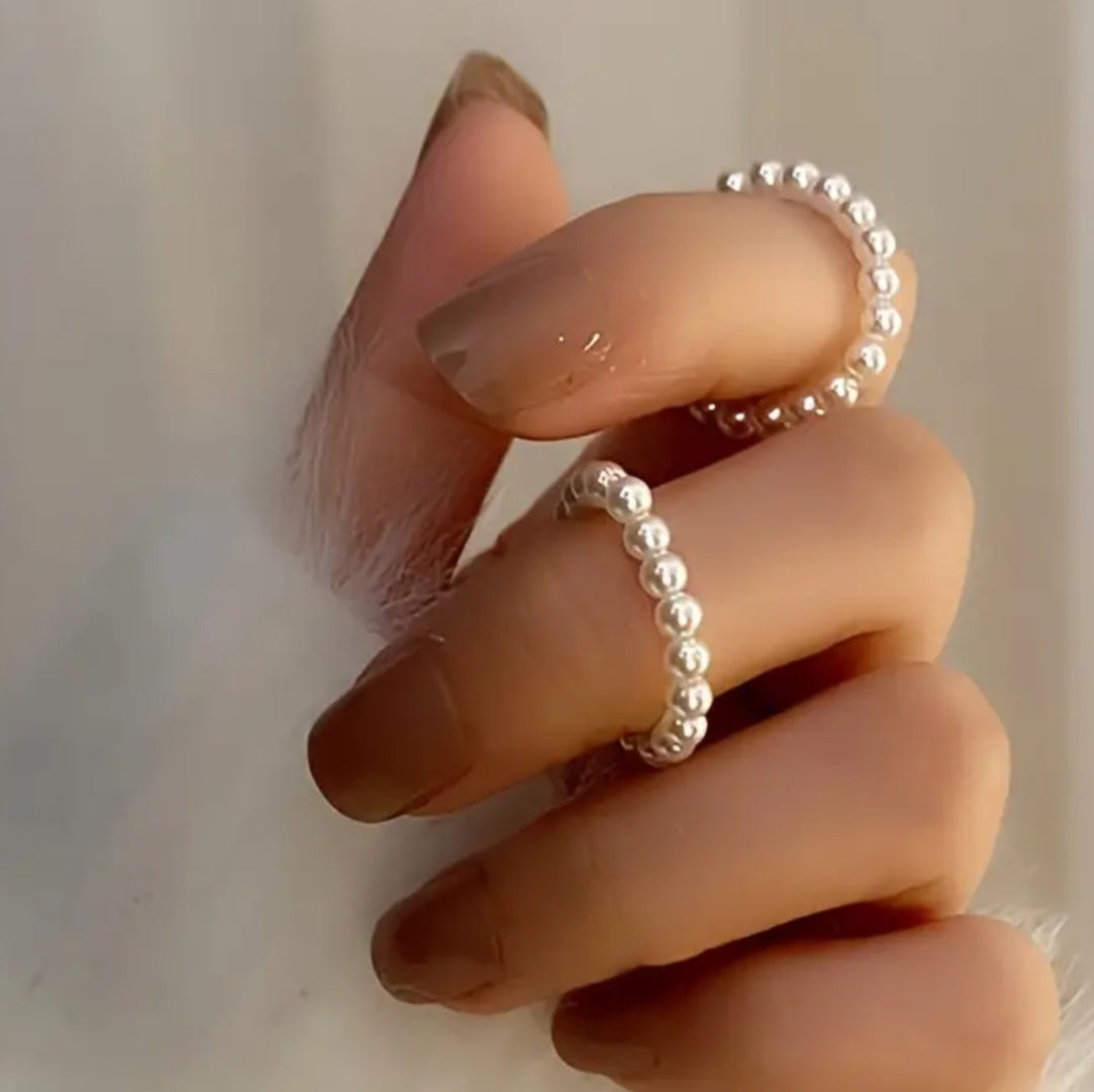 Pearls rings and bracelet