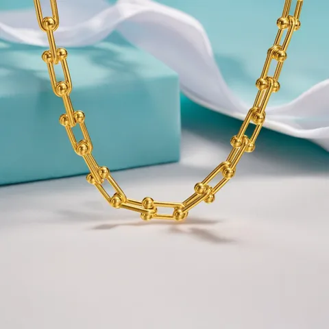 Minimalist Chain Set